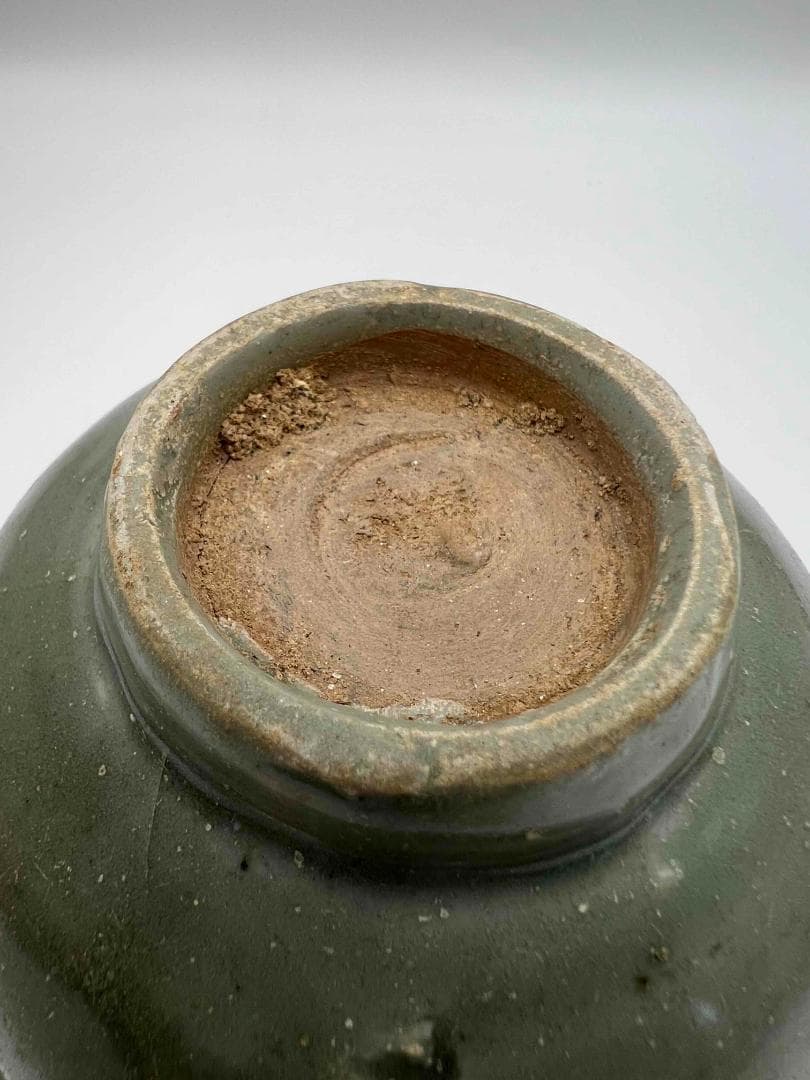 宋から元時代 青磁 龍泉窯暗刻模様弦文碗　鉢　茶碗　唐物　古賞物(E-94)