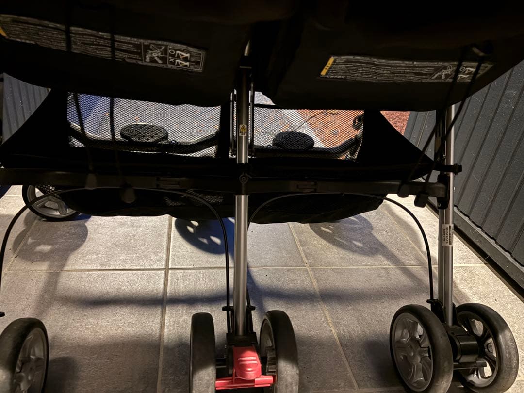 はんぎょどんページ ツインスピン ベビーカー
