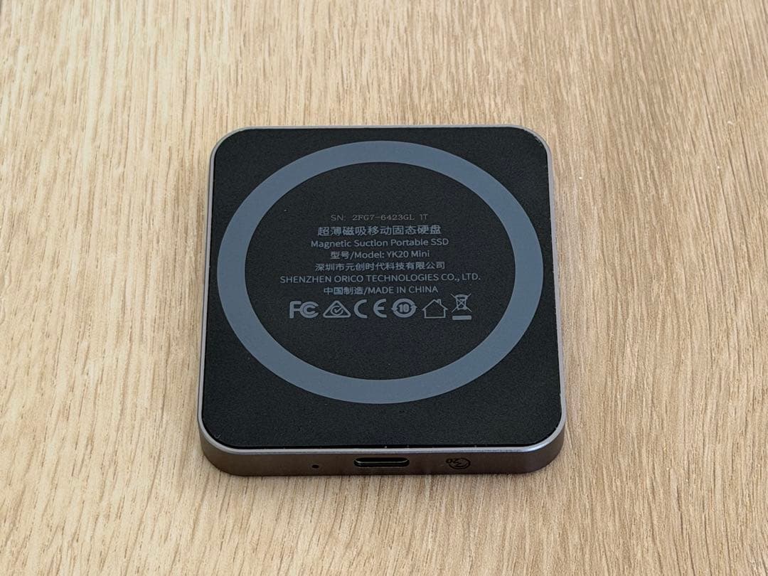 T*I様 Yottamaster製 外付けSSD 1000GB 最大2000MB