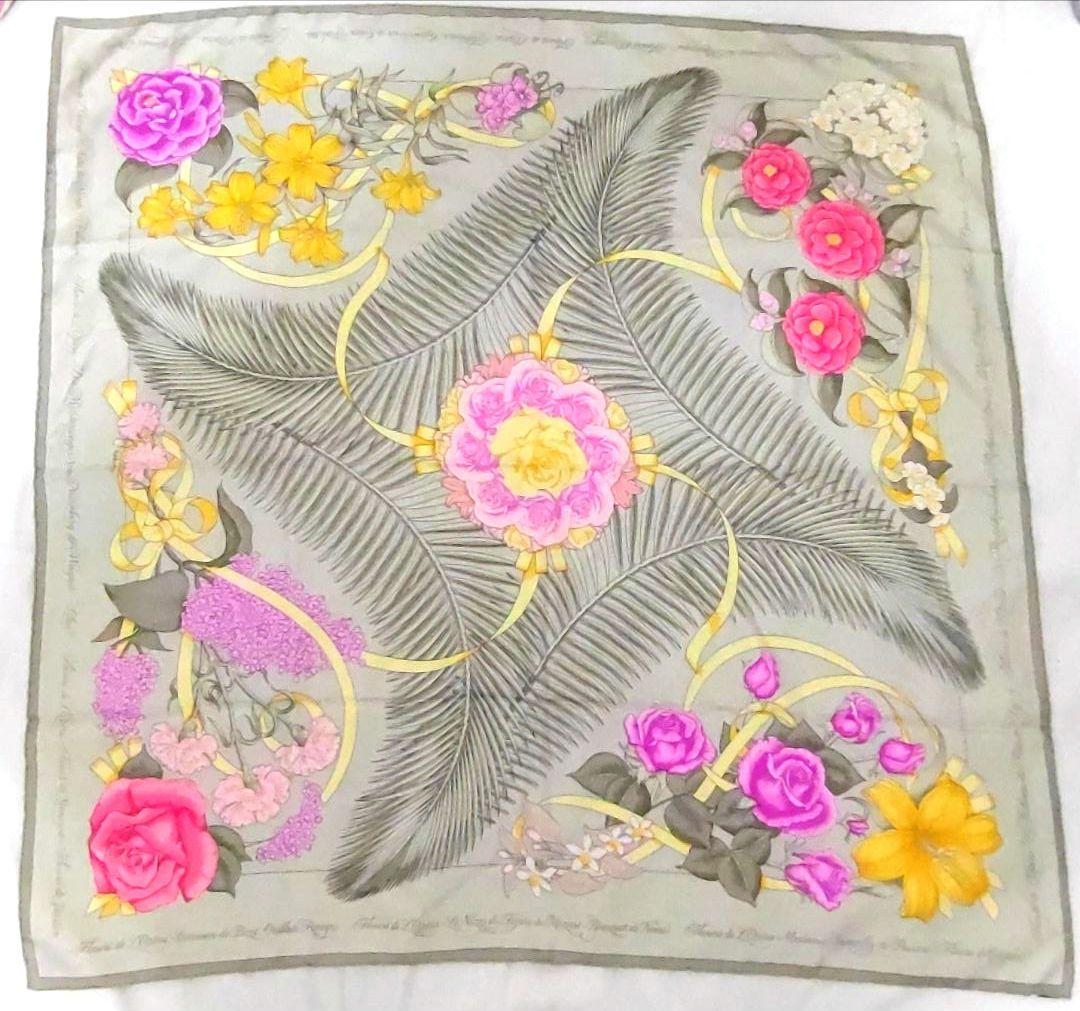 ■HERMES■ 花柄スカーフ カレ90