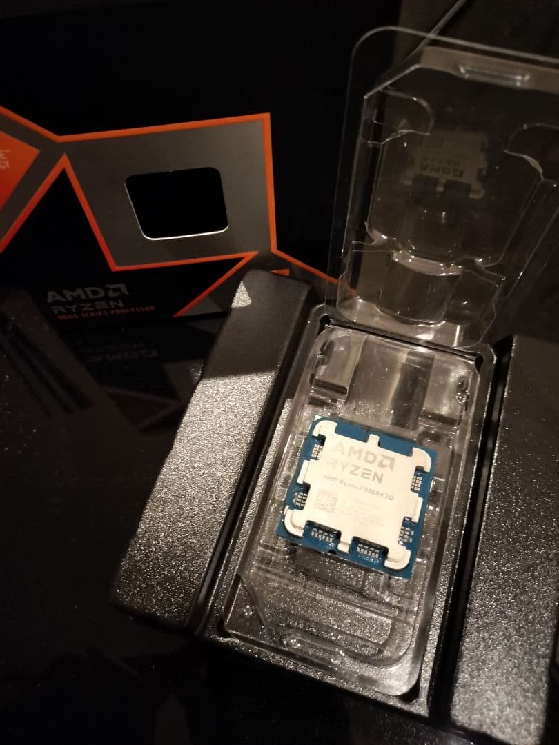 ヤ*リ様 AMD Ryzen 7 9800X3D CPU　オマケ箱