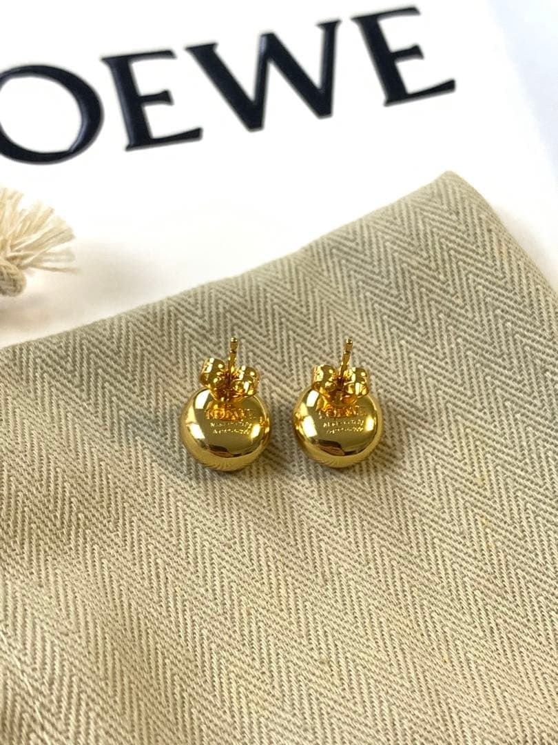 LOEWE ゴールド スタッドピアス