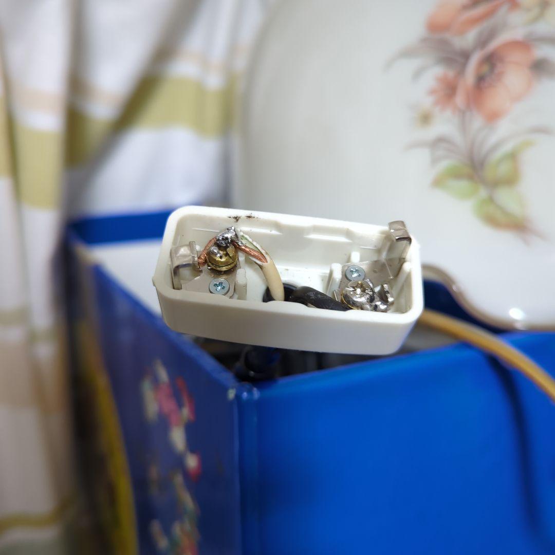 （昭和レトロ商品）山田照明 フラワーモチーフペンダントライト （ガラスシェード）