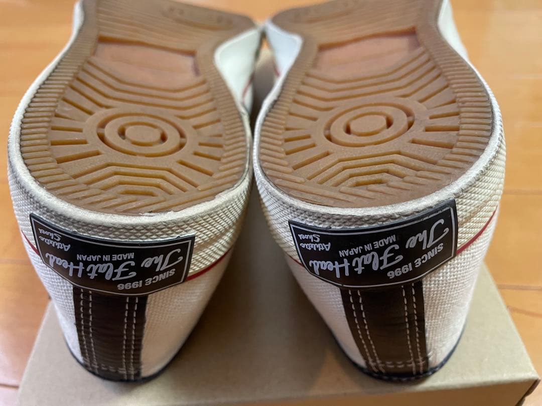 フラットヘッド　スニーカー