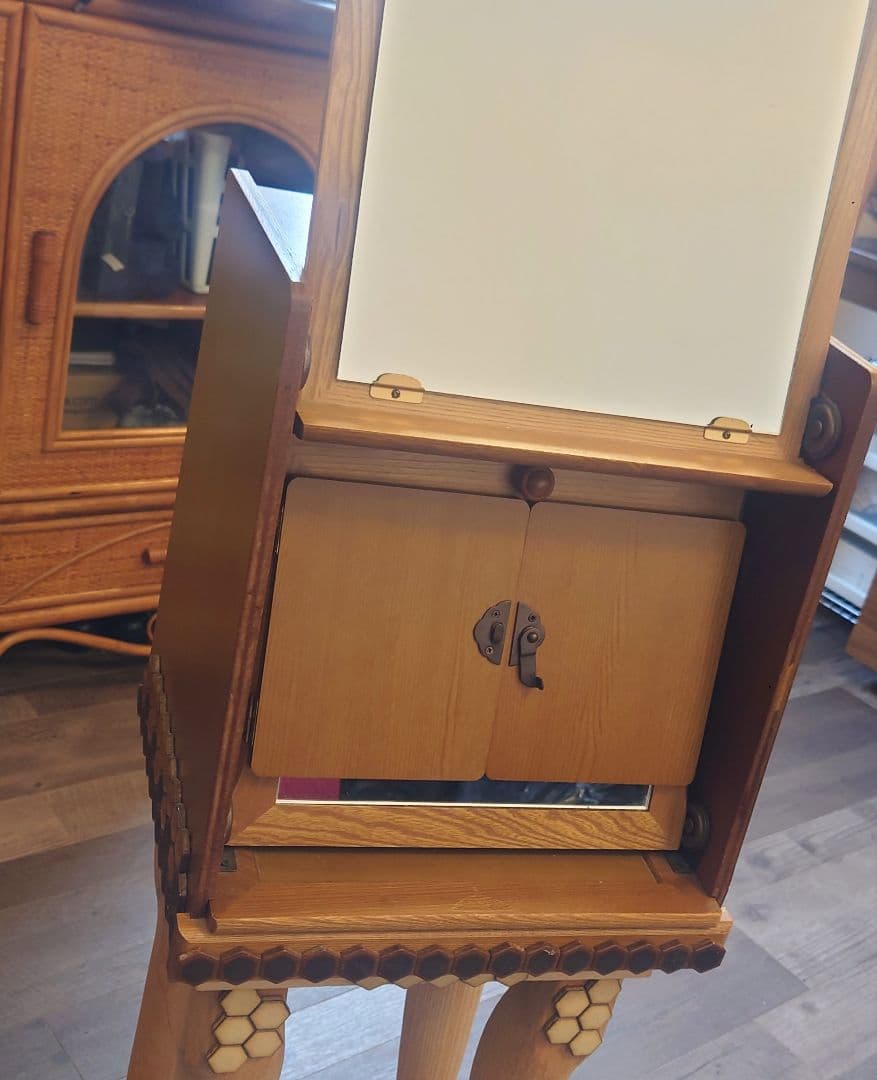 三面鏡、オーダーメイドの四面鏡、金タイル、木製、4-sided mirror
