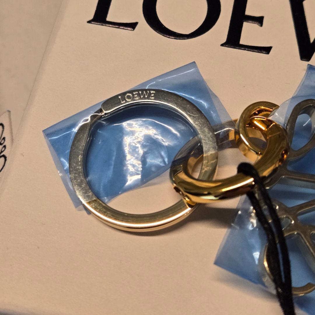 未使用　美品　LOEWE　ロエベ　アナグラム　キーリング　チャーム　ゴールド