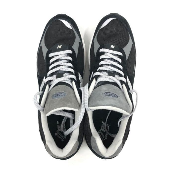 m*r様 New Balance スニーカー ブラック/グレーM2002RXD