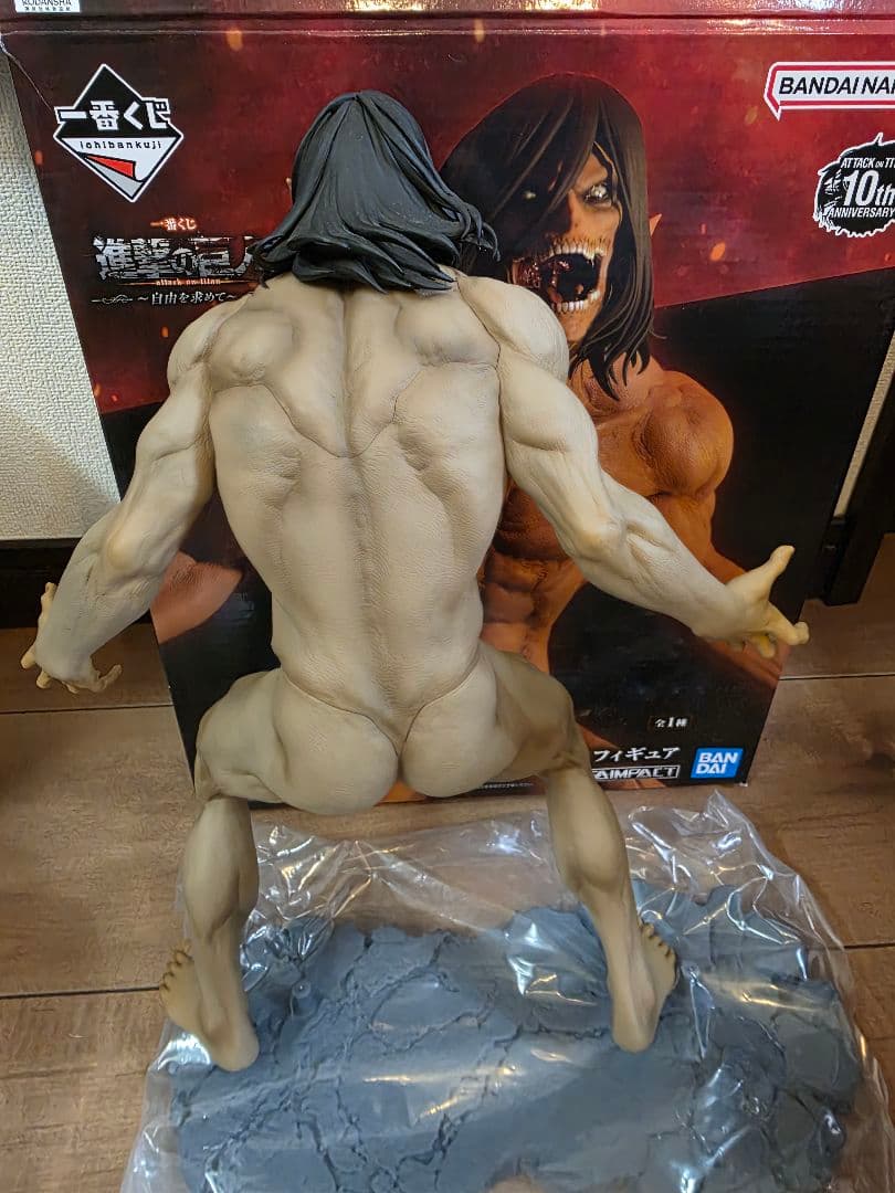 進撃の巨人　エレン・イェーガー Ver. フィギュア、リヴァイ フィギュアセット