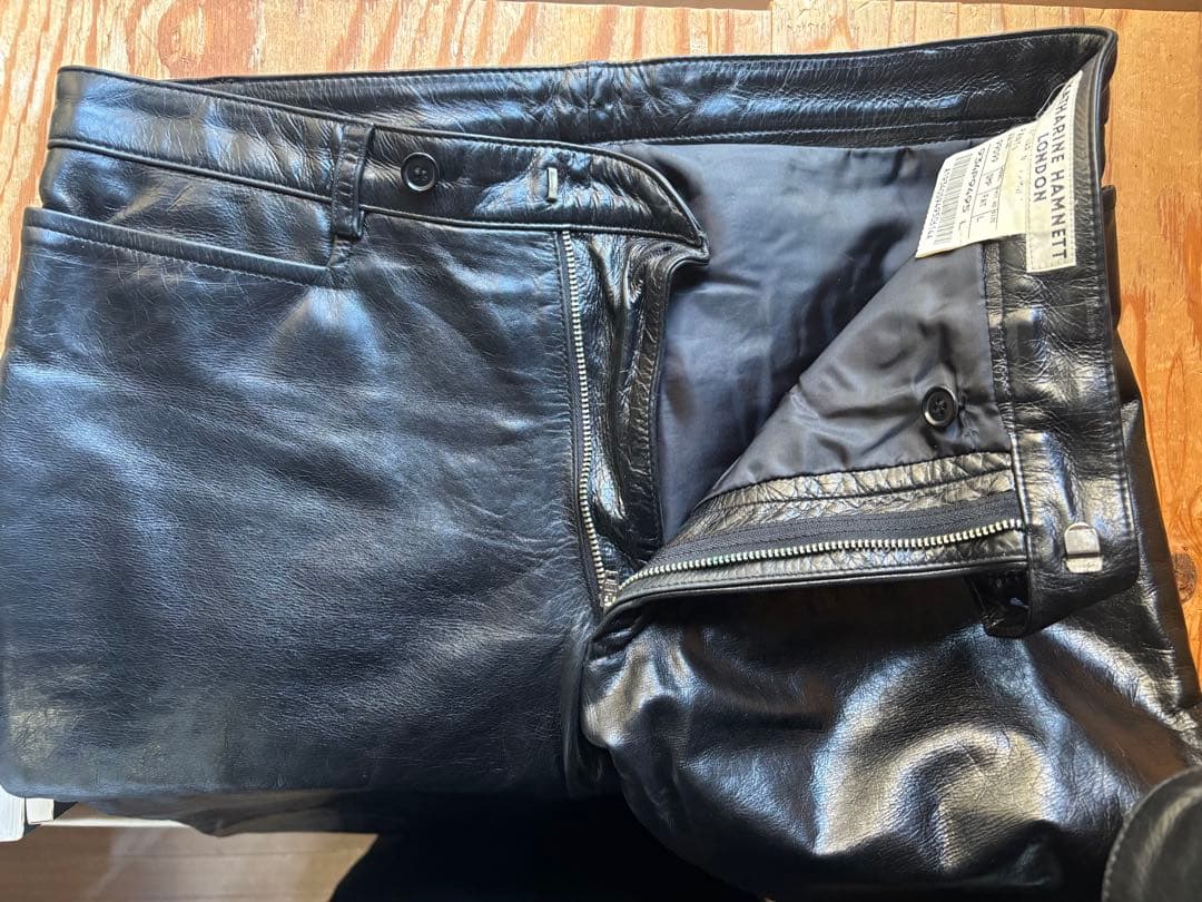 KATHARINE HAMMNETT LONDON レザーパンツ