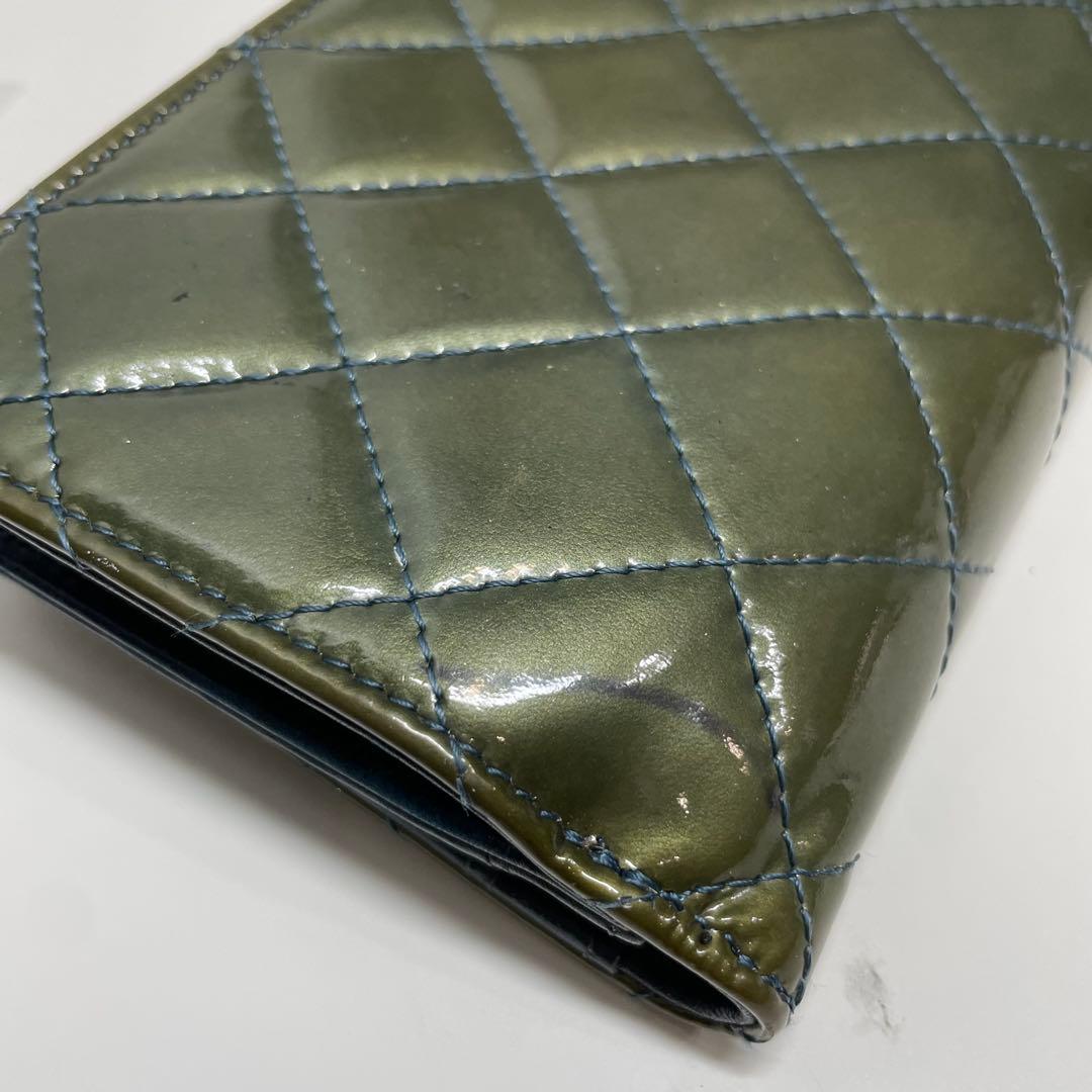 C*乃様 CHANEL 二つ折り財布 オリーブグリーン