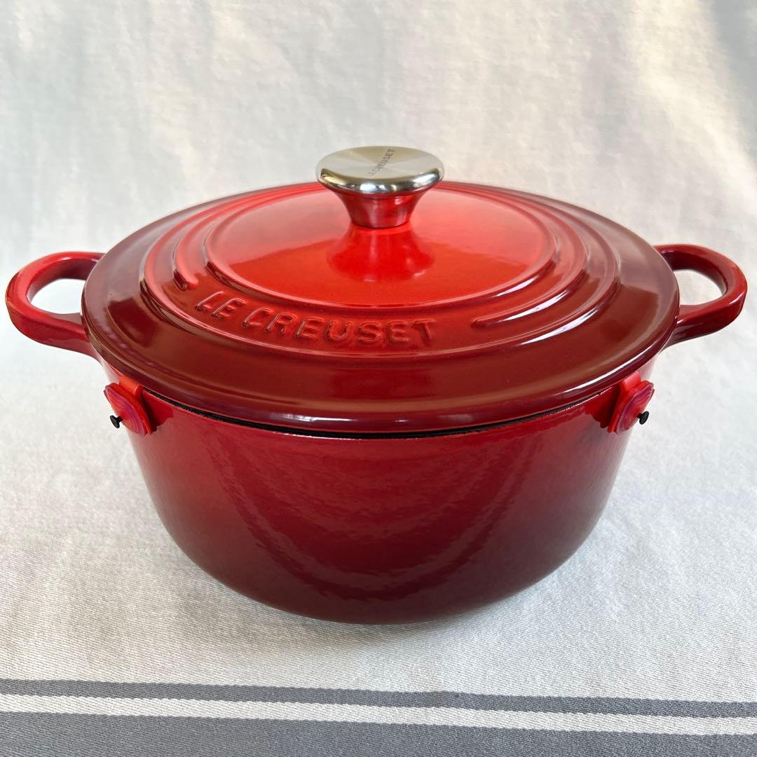 ル・クルーゼ　ココットロンド　チェリーレッド　22cm