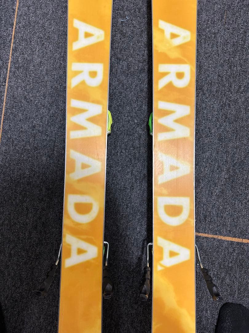 ARMADA スキー ビンディング付き ARV84
