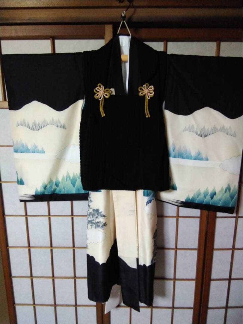男の子用・3歳から5歳向け・表側正絹・お着物とお被覆のセット・巾着付き
