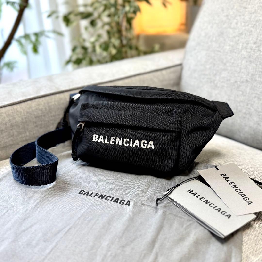 BALENCIAGA バレンシアガ ウィール ベルトパック ボディーバッグ ロゴ
