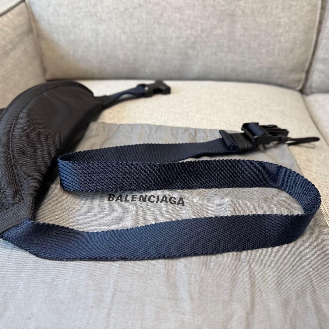 BALENCIAGA バレンシアガ ウィール ベルトパック ボディーバッグ ロゴ