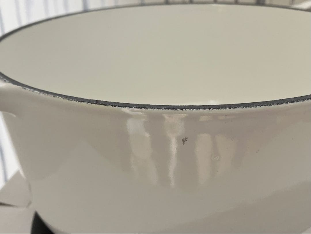 【未使用品】LE CREUSET ココット・ロンド 22cm ホワイト
