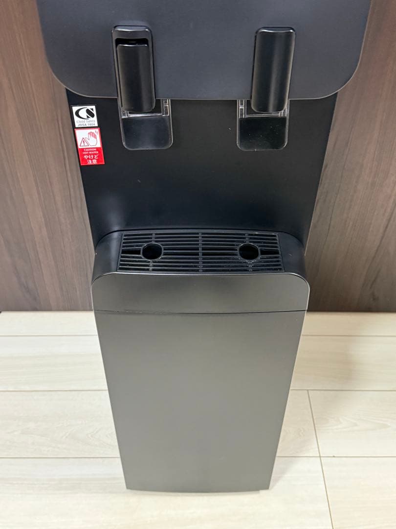 ウォーターサーバー本体 PREMIUM WATER famfit ブラック 中古