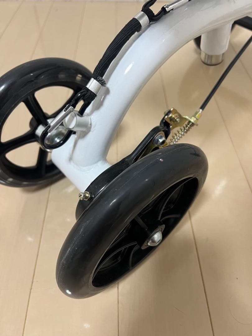 【美品】KneeRover ニースクーター 歩行補助器