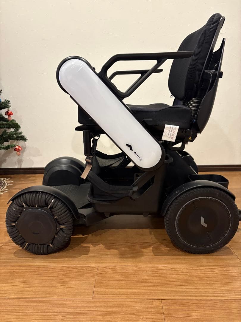 WHILL. 中古電動車椅子