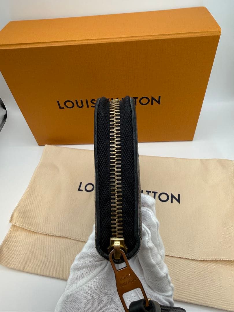 美品・ルイヴィトン アンプラント ジッピー 黒 長財布