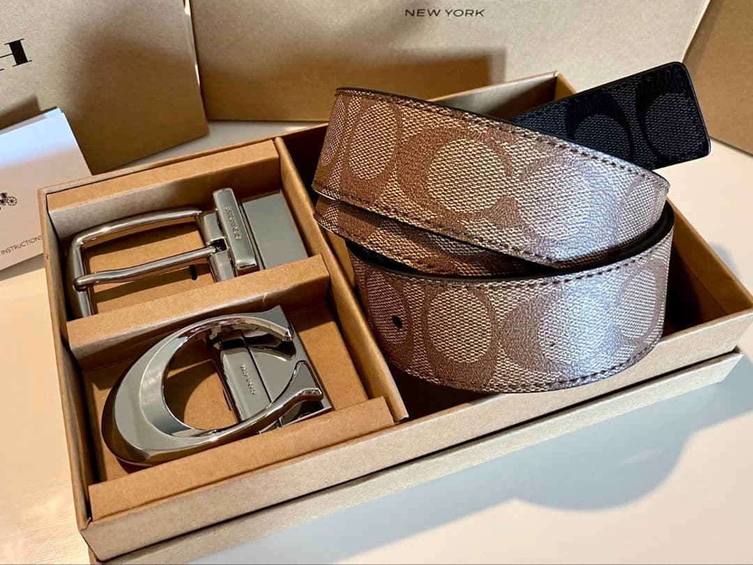 SALE♪コーチ新品リバーシブル　シグネチャーベルト　シルバーバックル　セット