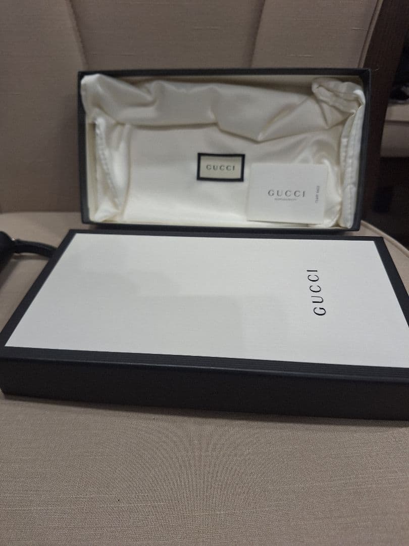 グッチスネーク長財布　グッチGGスプリーム