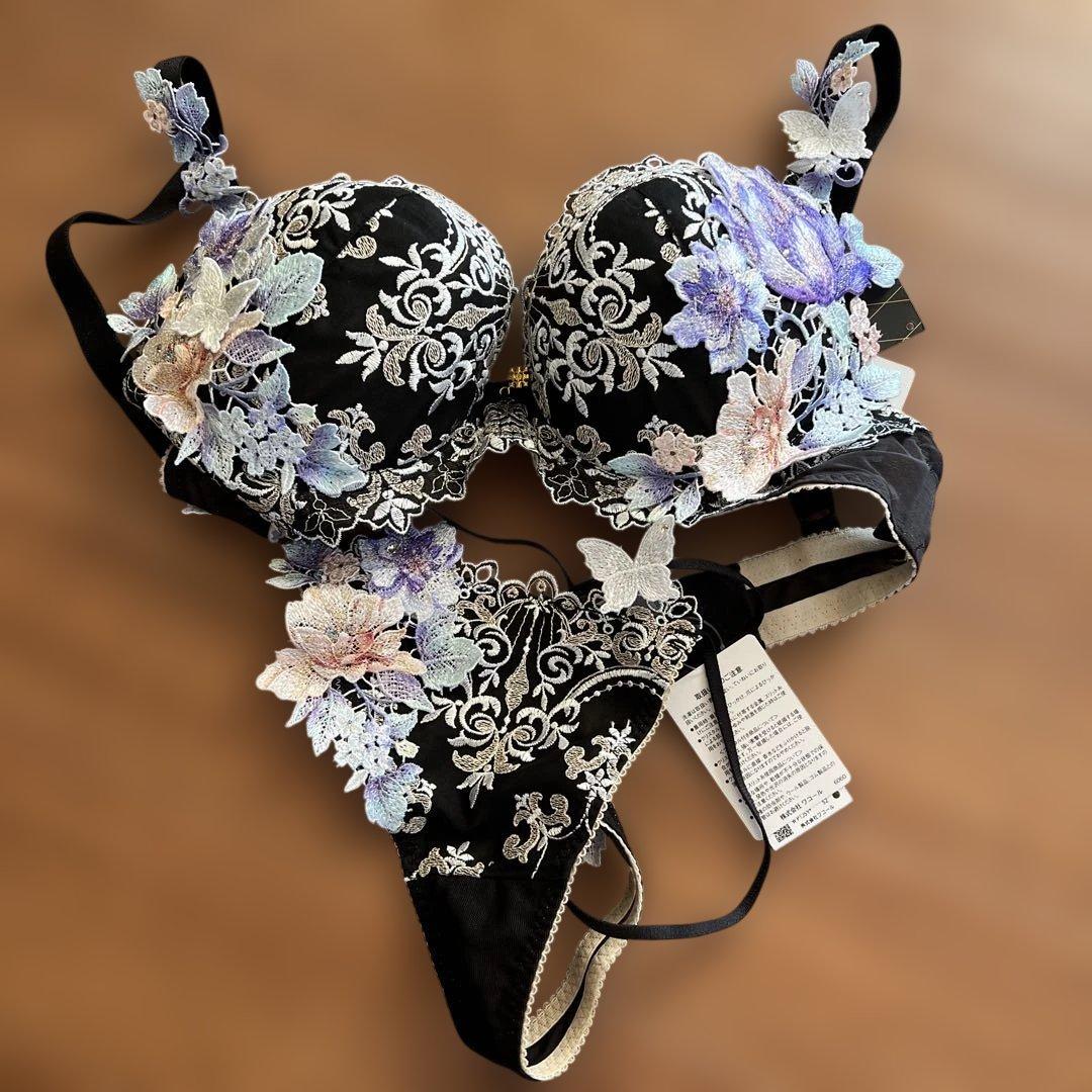 りりさん専用 Salute ブラック 花柄ブラジャーショーツセット Mサイズ