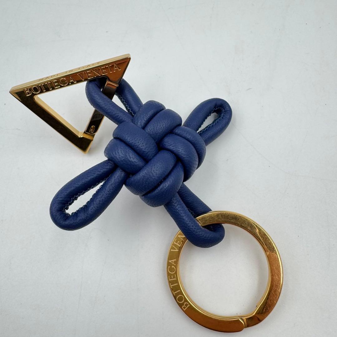 極美品✨BOTTEGA VENETA キーリング　パープル　本革　保存箱付き