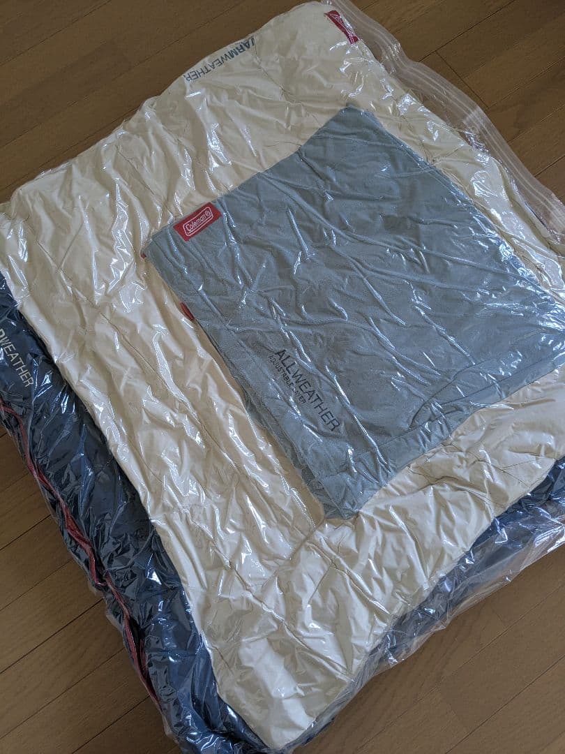にゃうぱぱ　Coleman マルチレイヤースリーピングバッグ