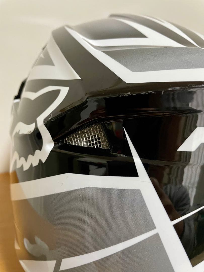 FOXヘルメットV1