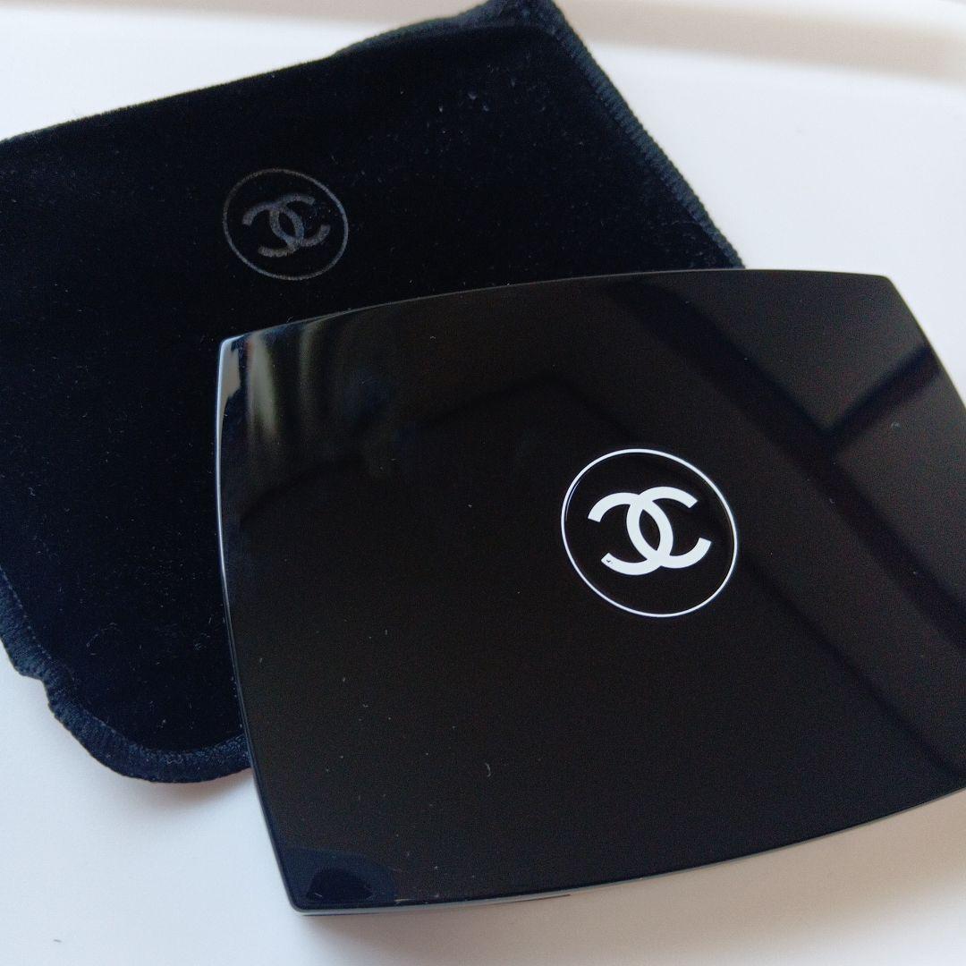 【美品】CHANEL ウルトラルタンコンパクト 20 ファンデーション