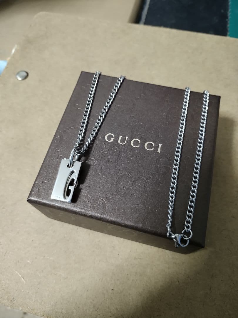 美品 GUCCI グッチ シルバー925 ダブルプレートネックレス 高級感あり