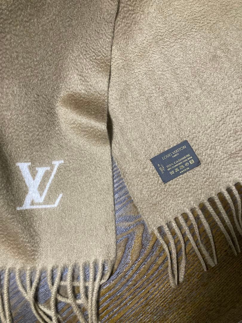 Louis Vuitton マフラー　キャメル色