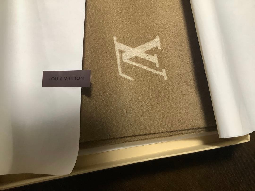 Louis Vuitton マフラー　キャメル色