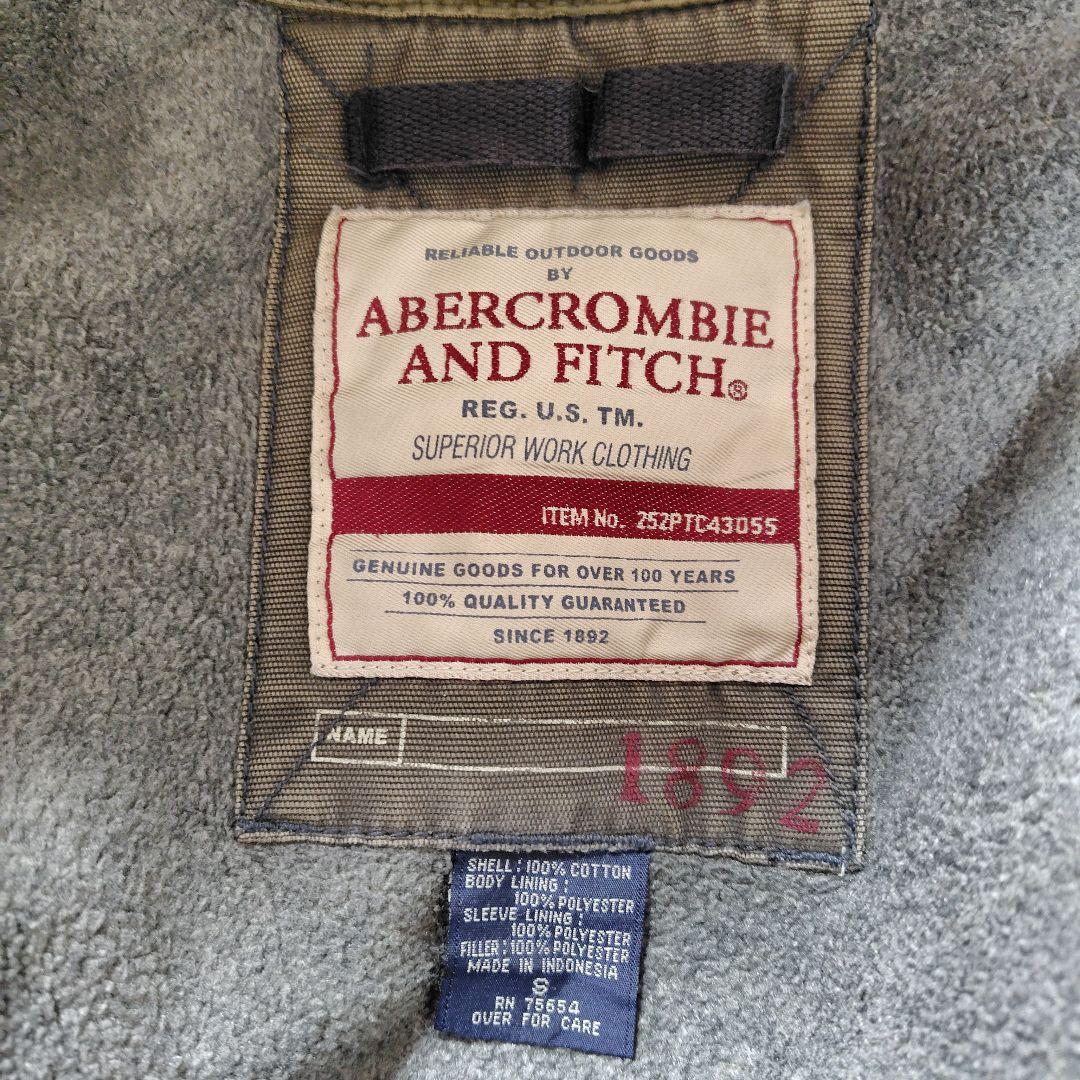 Abercrombie and Fitchジョニー デップ 着用