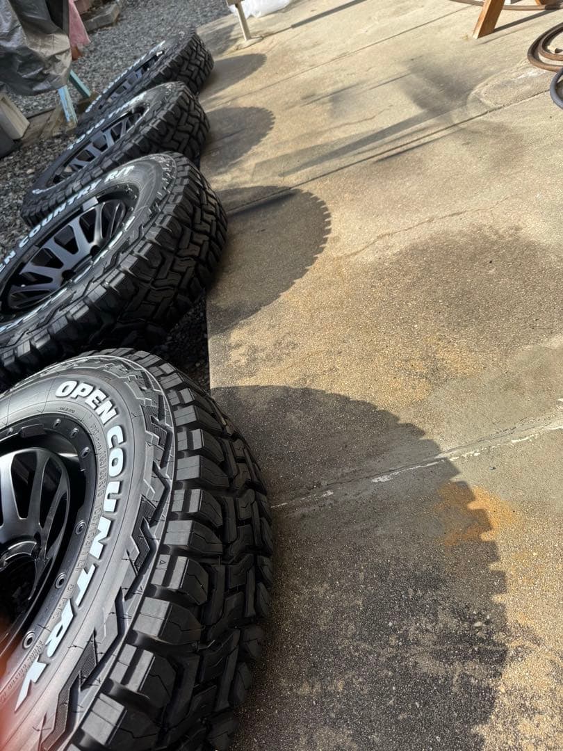 ジムニー タイヤホイールセット185/85R16 ホワイトレター