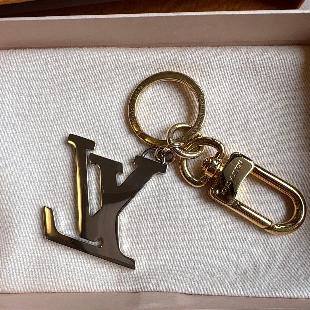 LOUIS VUITTON ゴールド キーホルダー美品✨