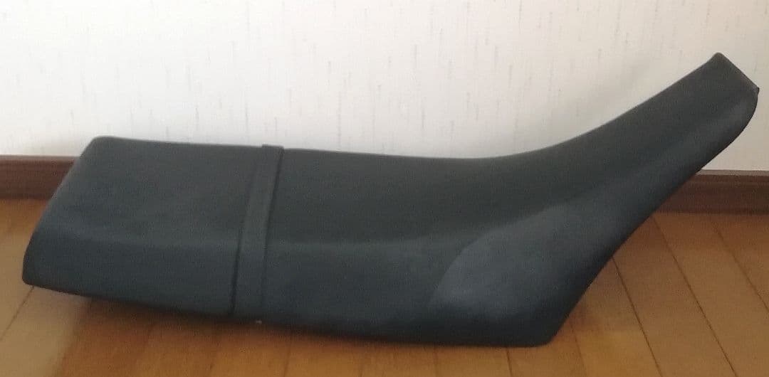 TW225 純正シート☆ほぼ未使用品