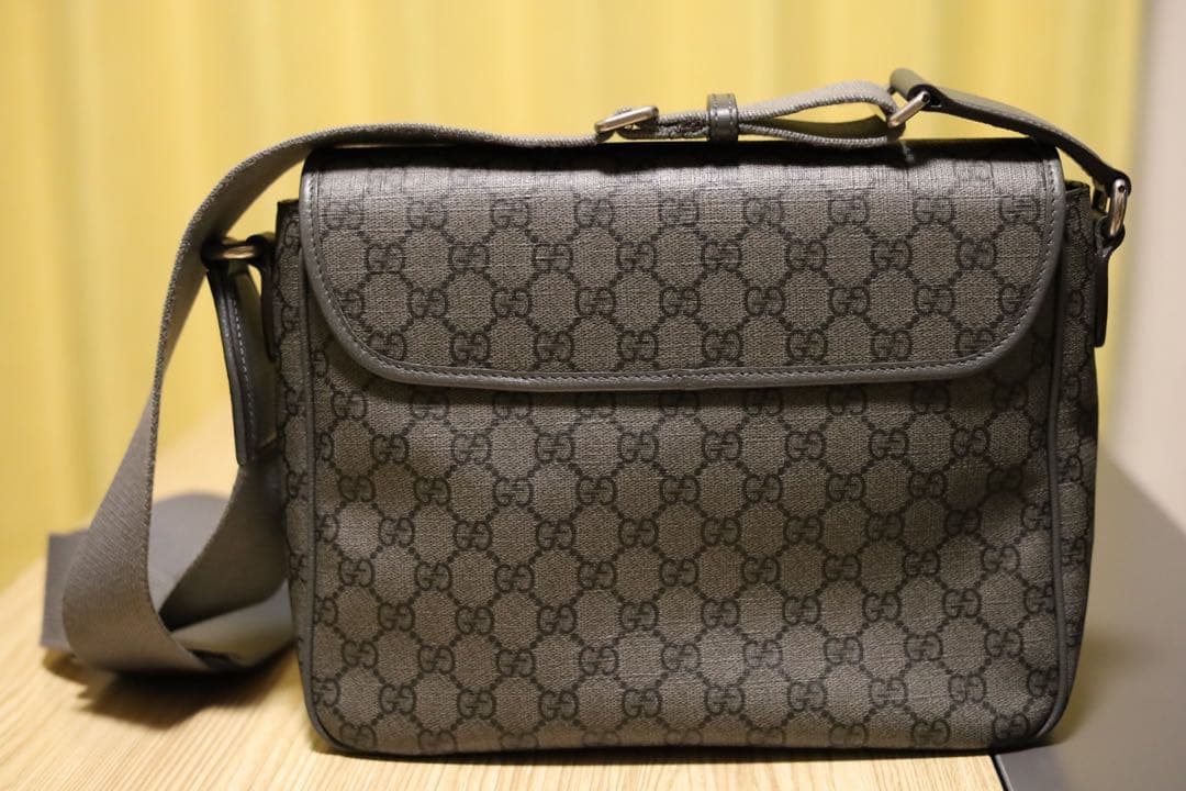 グッチ【美￼品】オフィディア メッセンジャーバッグ GGスプリームキャンバス