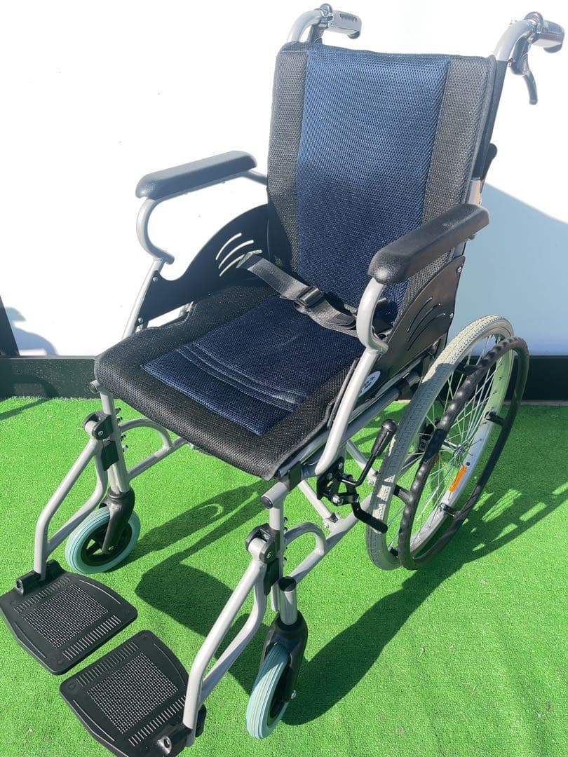 Care-Tec 自走式車椅子 ハピネスライトCA-12SU