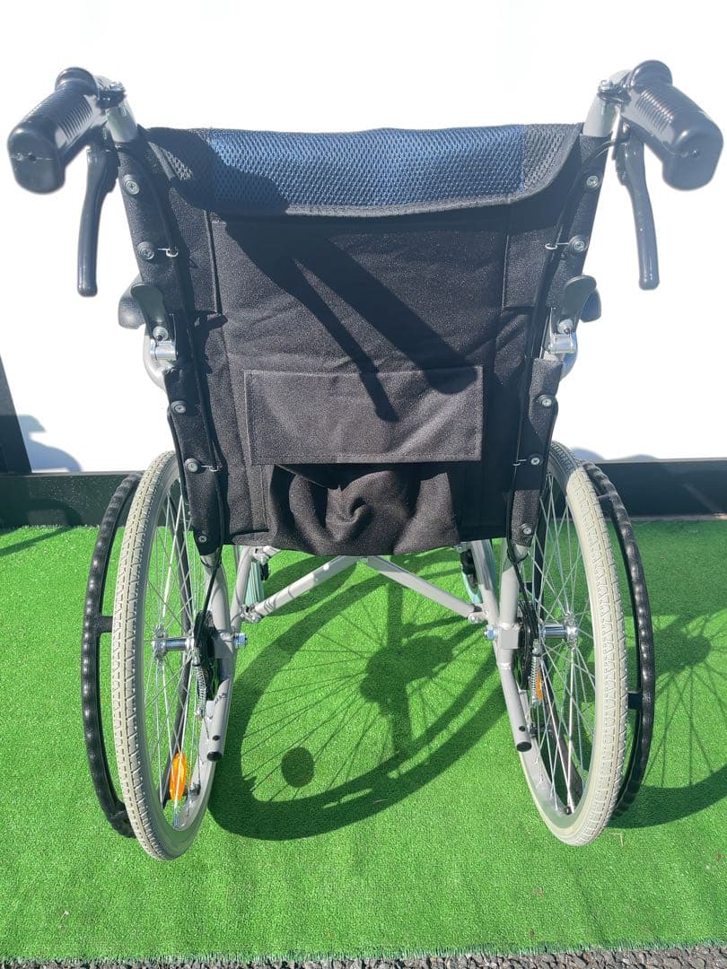 Care-Tec 自走式車椅子 ハピネスライトCA-12SU