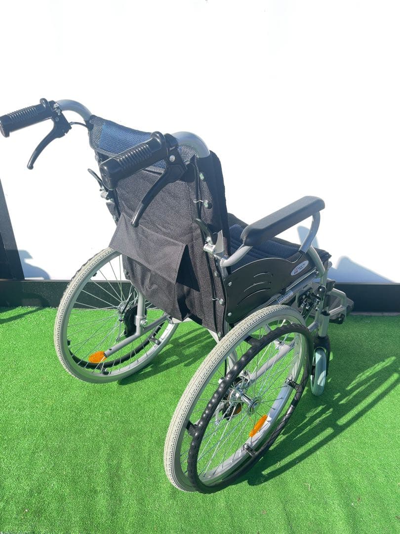Care-Tec 自走式車椅子 ハピネスライトCA-12SU