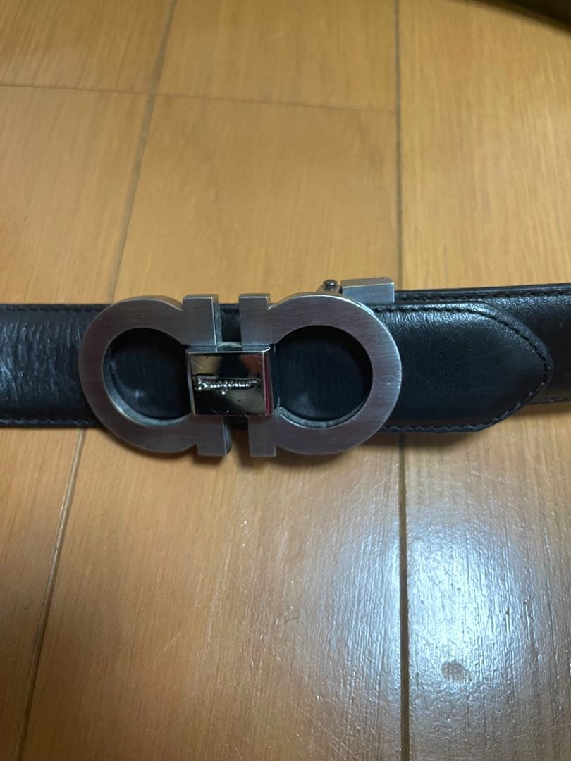 Ferragamo 黒レザー ベルト