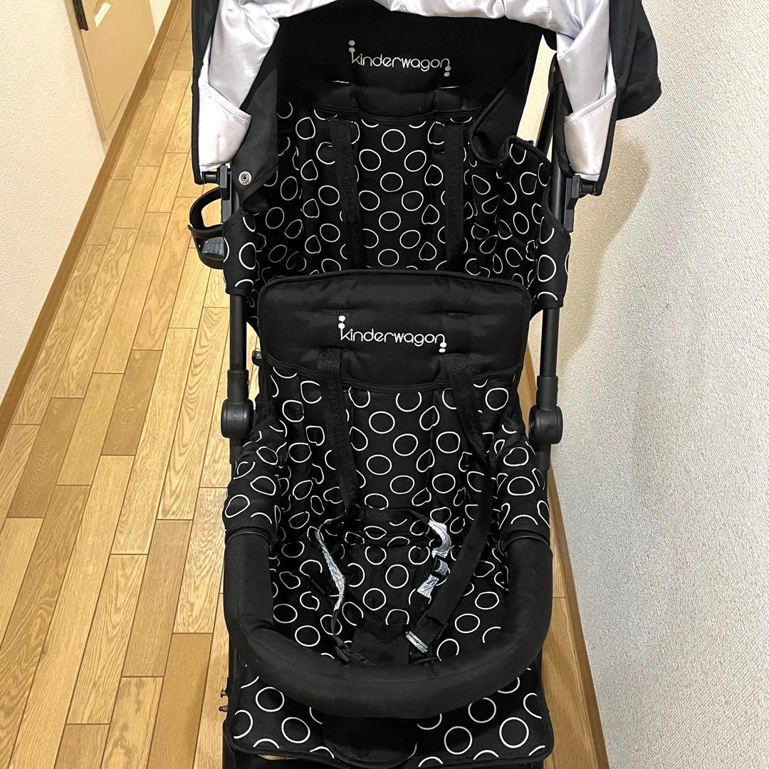 キンダーワゴン 美品 ブラック 軽量コンパクト 二人乗りべビーカー 3ヶ月〜