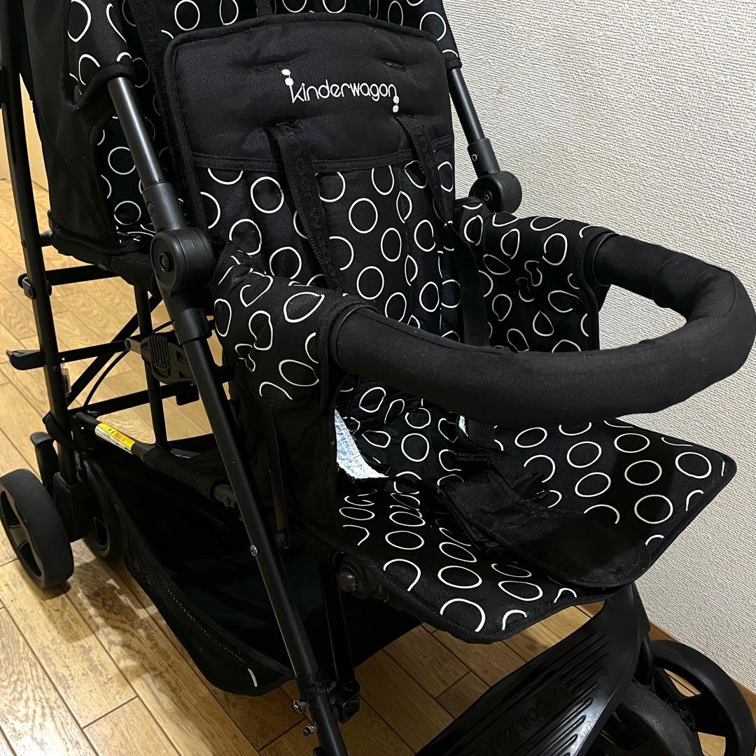 キンダーワゴン 美品 ブラック 軽量コンパクト 二人乗りべビーカー 3ヶ月〜