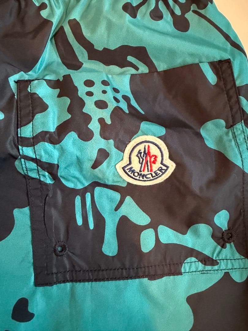 MONCLER 花柄水着 青緑色・黒 収納袋付き