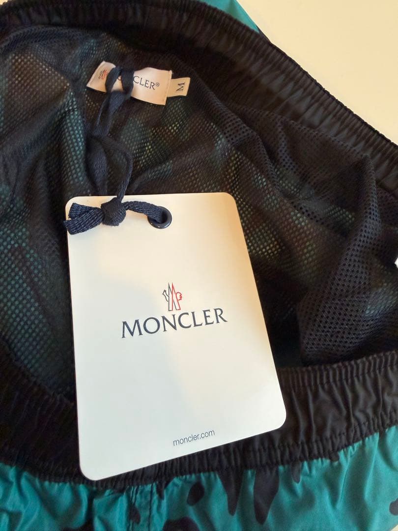MONCLER 花柄水着 青緑色・黒 収納袋付き