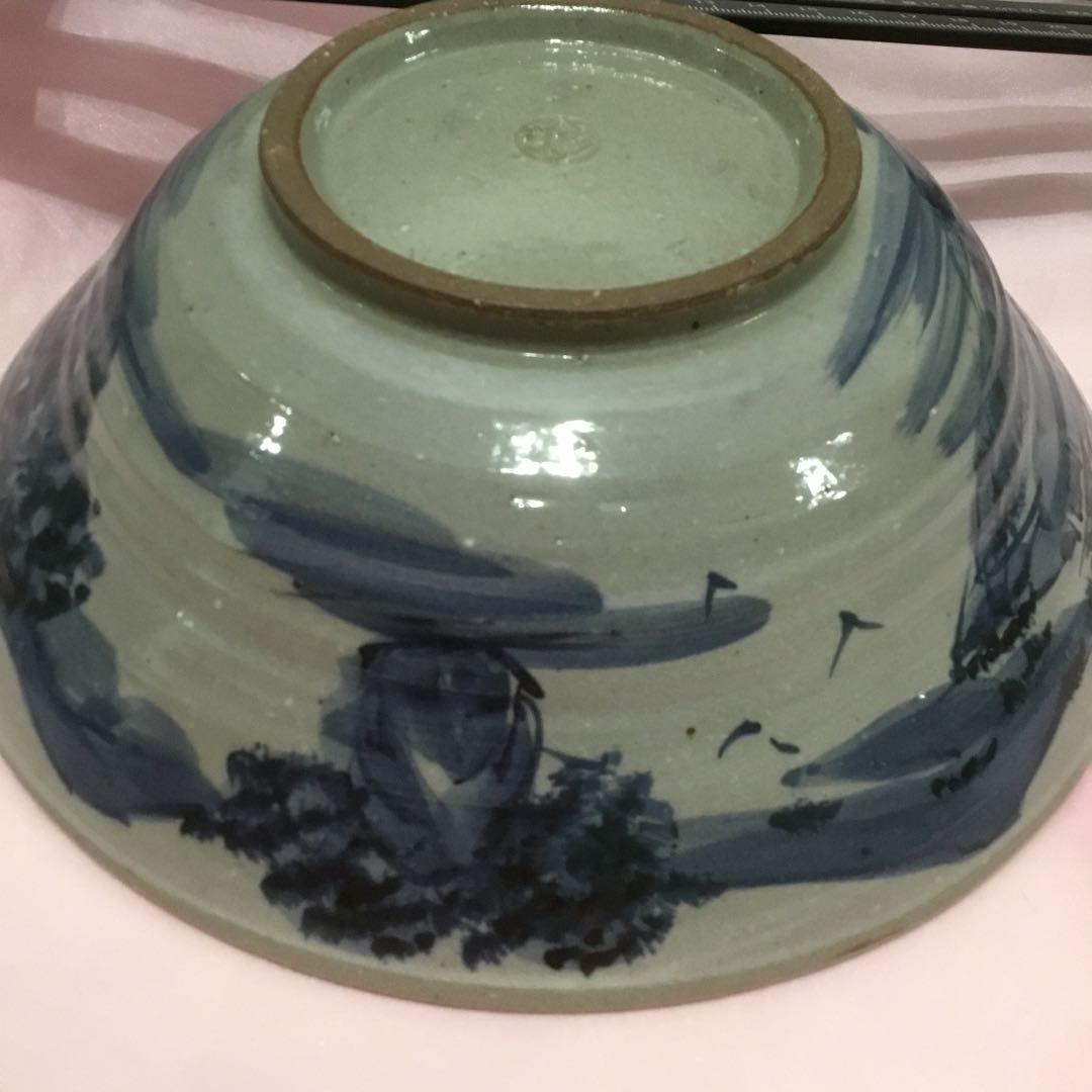 山の風景 陶器ボウル　焼き物　染め付け　手作り　大鉢　茶碗　風景画￼
