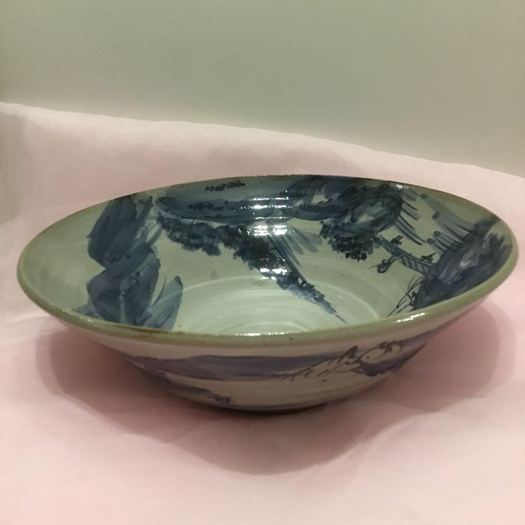 山の風景 陶器ボウル　焼き物　染め付け　手作り　大鉢　茶碗　風景画￼
