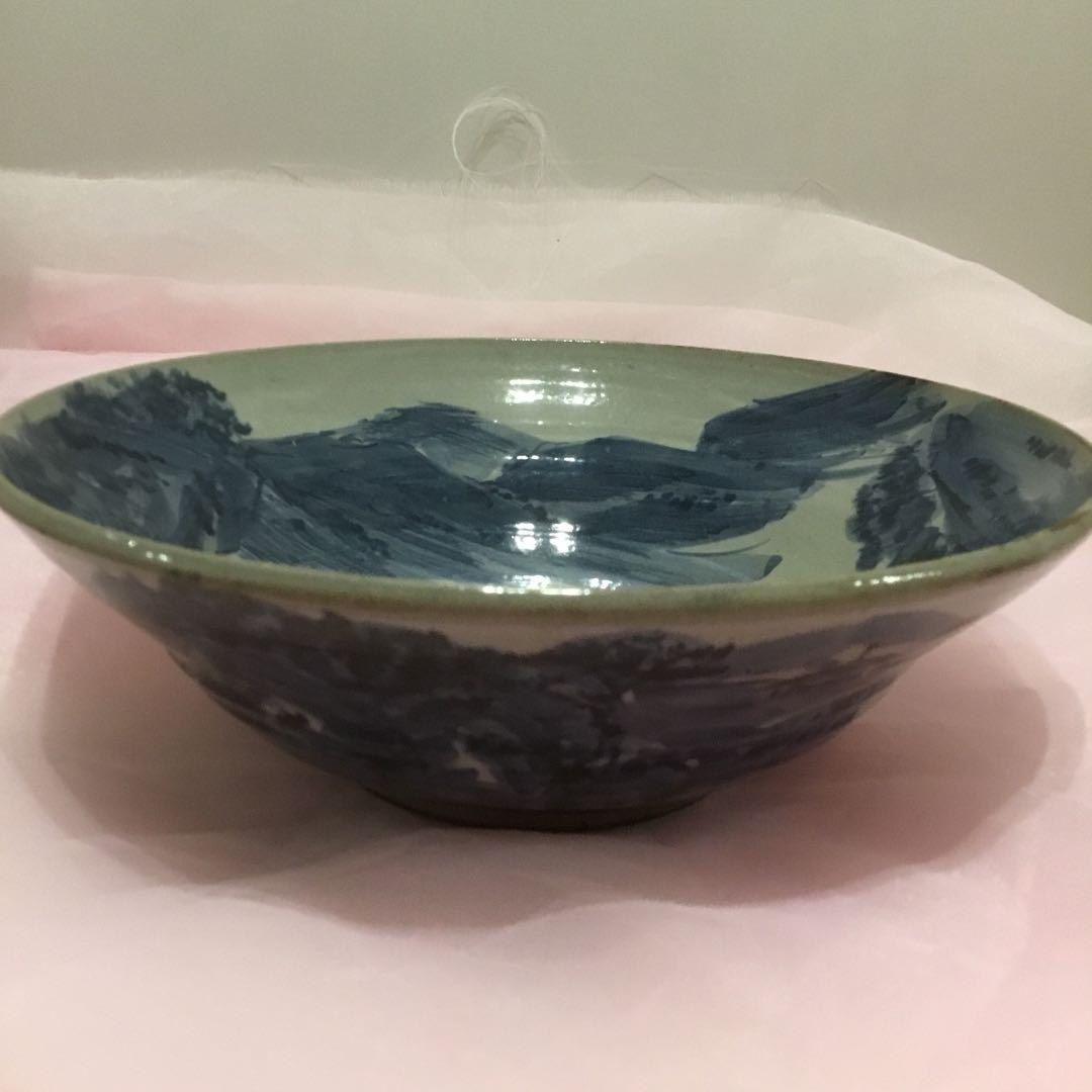 山の風景 陶器ボウル　焼き物　染め付け　手作り　大鉢　茶碗　風景画￼